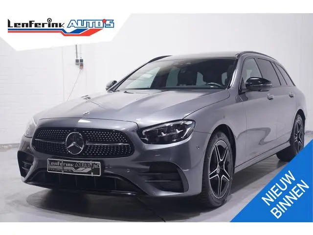 Mercedes-Benz E-klasse Estate 300 e AMG Line SOH 97% 1e Eig. NAP Panodak DAB-ontvangst sfeerverlicht...