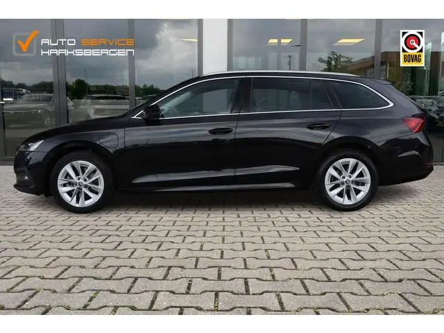 ŠKODA Octavia Combi 1.4 TSI iV PHEV Business Edition | Trekhaak | Camera | ACC |