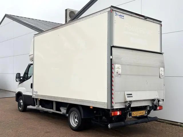 Bakwagen Laadklep Zijdeur Camera Climate Control Bluetooth Bakwagen  Koffer