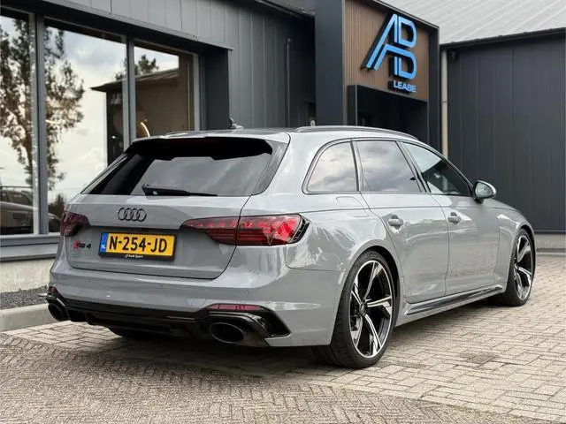 Audi RS4