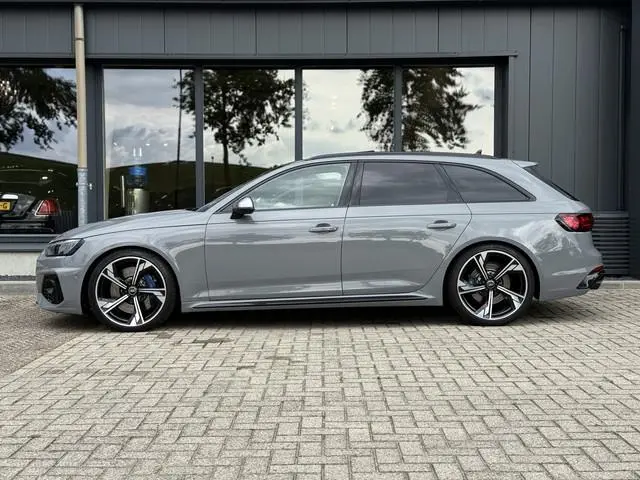 Audi RS4