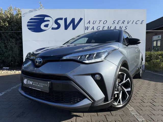 Toyota C-HR 2.0 Hybrid Team D Bi-Tone | CarPlay | ACC | Camera | Keyless | 18 inch