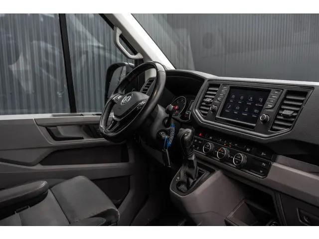 Volkswagen Crafter 35 2.0 TDI L5H3 Highline | 177PK | Stoelmassage | LED | Camera | Automaat | Carpl...
