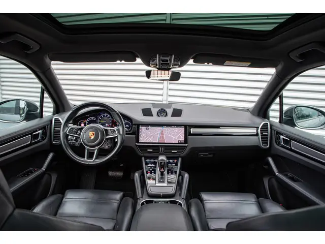 Porsche Cayenne 3.0 E-Hybrid Camera Pano Leer Clima Cruise Trekhaak 21"LM