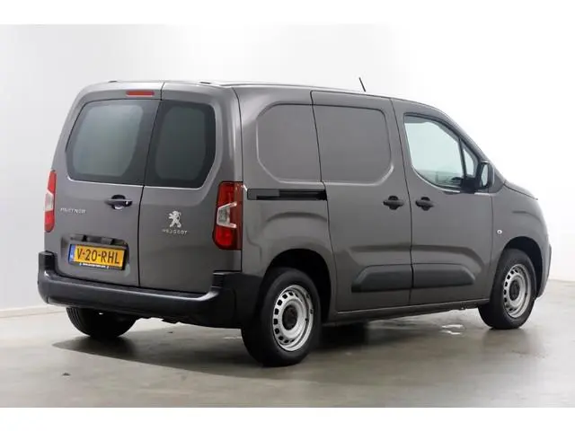 Peugeot Partner 1.2 PureTech 110pk Benzine Airco/3Pers. 05-2021
