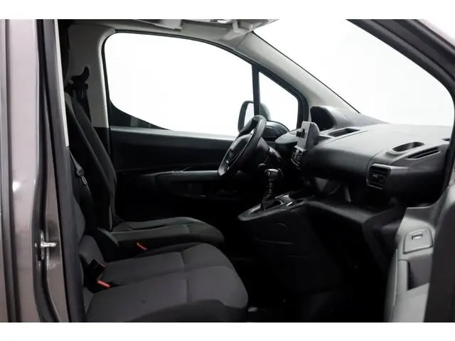 Peugeot Partner 1.2 PureTech 110pk Benzine Airco/3Pers. 05-2021