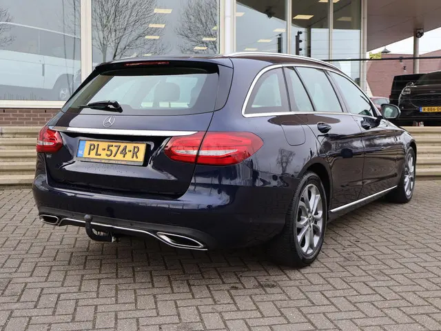 Mercedes-Benz C-klasse Estate 180 AUT. *85.348 km* + TREKHAAK | CAMERA | LED | NAVIGATIE | ORIG. NED...