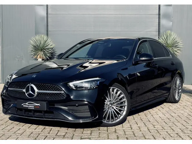 Mercedes-Benz C180 AMG BTW dealer onderhouden Fabrieksgarantie