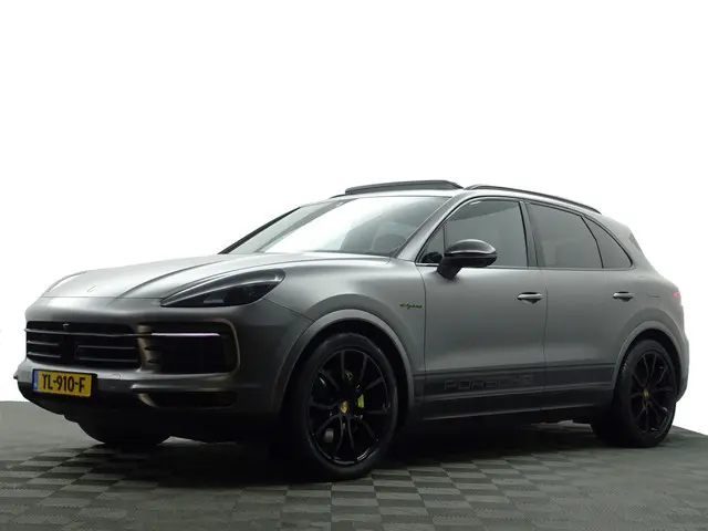 Porsche Cayenne 3.0 E-Hybrid Sport Design Aut- Panoramadak, Sport Chrono, Carbon, Bose Audio, 360 Ca...