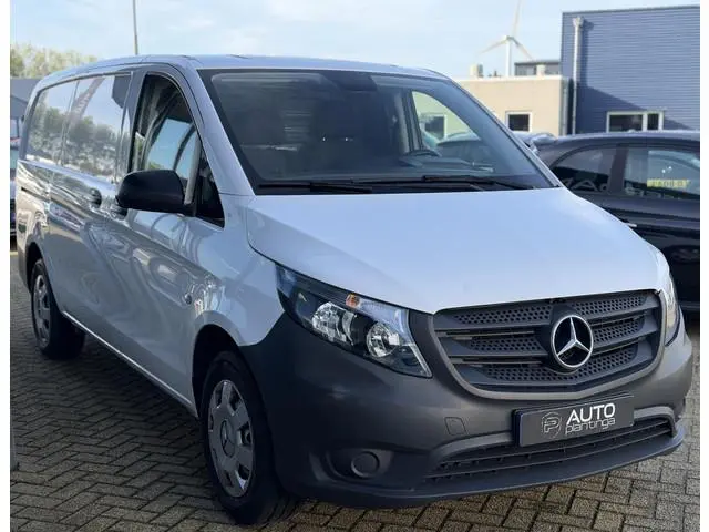 Mercedes-Benz Vito 110 CDI | 1e Eigenaar | NL AUTO | NAP | Trekhaak | Airco | 2 Sleutels |