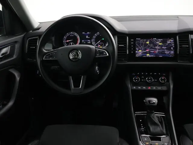 Skoda Kodiaq 1.5 TSI DSG 7-PERS. + TREKHAAK | 360 CAMERA | ALL BLACK | PANORAMA | STOELVERW. V+A