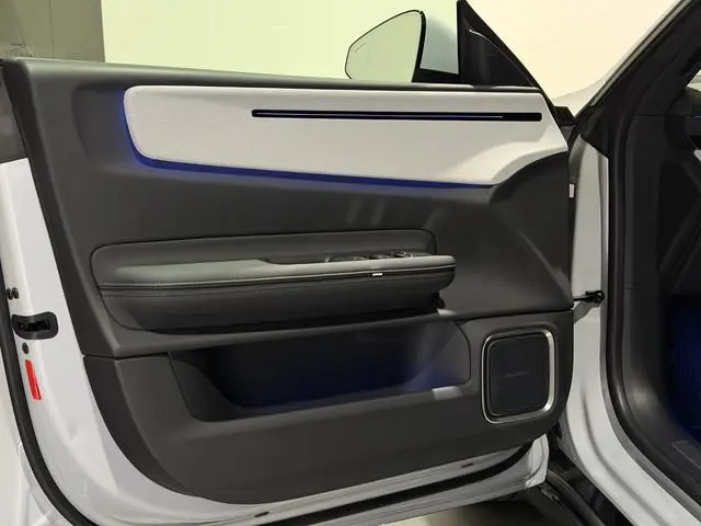 Polestar 4