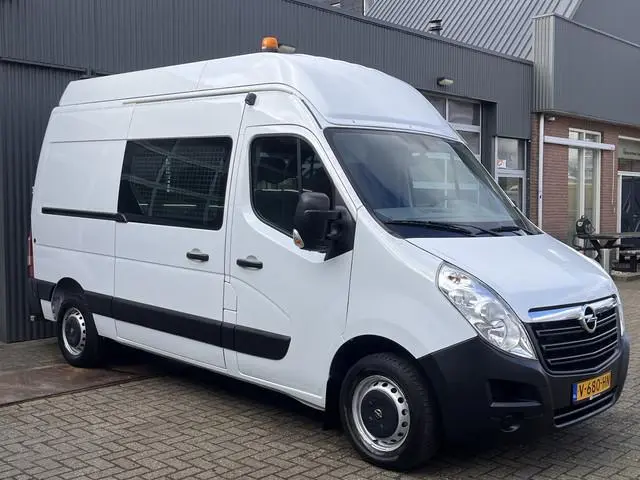 Opel Movano 2.3 CDTI BiTurbo L2H3 170pk Airco Cruise controle Omvormer Kastinrichting Telefoon voorb...