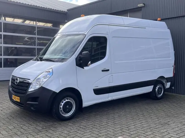 Opel Movano 2.3 CDTI BiTurbo L2H3 170pk Airco Cruise controle Omvormer Kastinrichting Telefoon voorb...