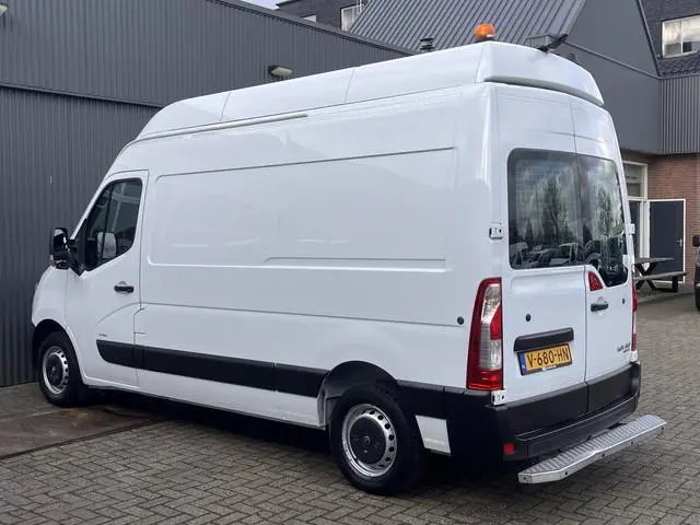 Opel Movano 2.3 CDTI BiTurbo L2H3 170pk Airco Cruise controle Omvormer Kastinrichting Telefoon voorb...