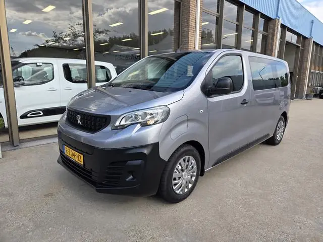 Peugeot e-Expert 50 kWh L2 9-Persoons Airco Panoramadak