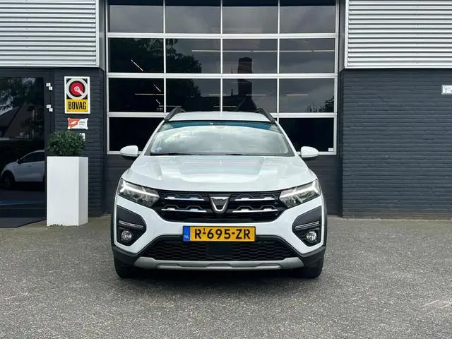 Dacia Jogger 1.0 100 ECO-G Extreme 5p, Airco, CarPlay, Bluetooth, Camera, Cruise, Trekhaak, Navi, PD...