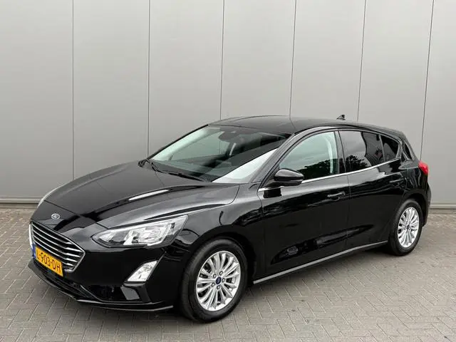 Ford Focus 125PK EcoB. Automaat Titanium Carplay-android/Navigatie/Parkeerhulp/Camera/Keyfree