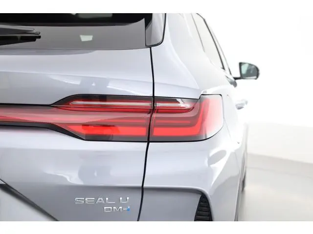 BYD SEAL U