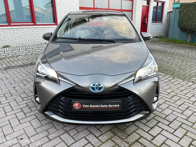 Toyota Yaris 1.5 Hybrid Design Sport
