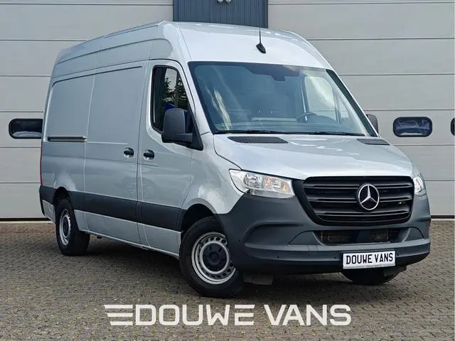 Mercedes-Benz Sprinter L2 H2 315 RWD Zilver Automaat MBUX MARGE