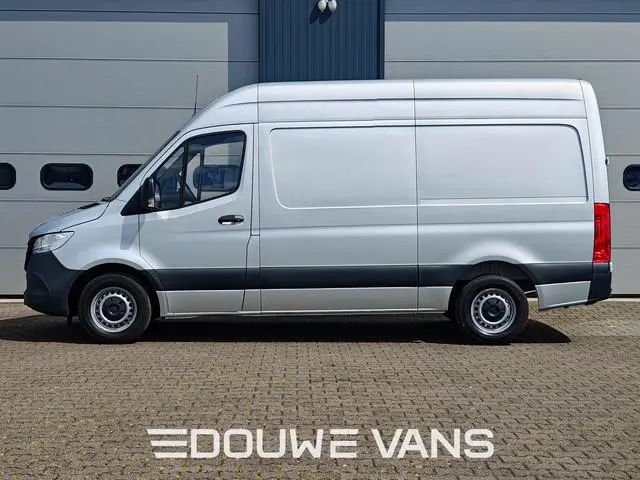Mercedes-Benz Sprinter L2 H2 315 RWD Zilver Automaat MBUX MARGE