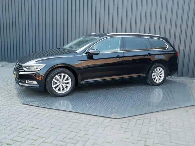 Volkswagen Passat Variant 1.4 TSI ACT Comfortline Business | Trekhaak afnb. | Camera | Led Koplampen...