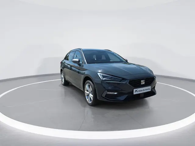 SEAT Leon Sportstourer FR Business 1.5 TSI eHybrid 150kW / 204pk Stationw | Safe & Driving | Trekhaa...