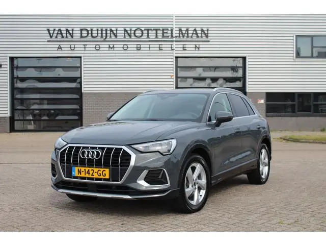 Audi Q3 35 TFSI S Edition / Carplay / LED / Stoelverwarming