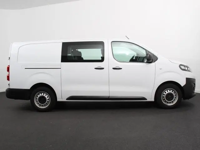 Opel Vivaro 2.0 CDTI Automaat 145 pk L3H1 Dubbele Cabine 6 Persoons Edition Trekhaak Navigatie Apple...