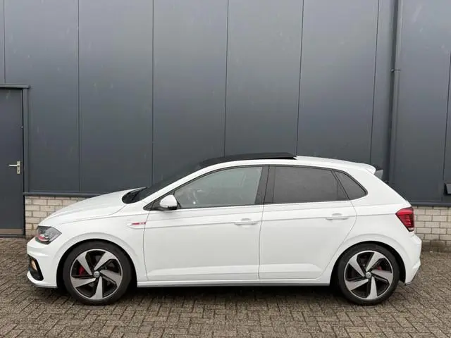 Volkswagen Polo 2.0 TSI GTI 17"/Panoramadak/Stoelverwarming/Keyless/Virtual cockpit/Adaptieve cruise...