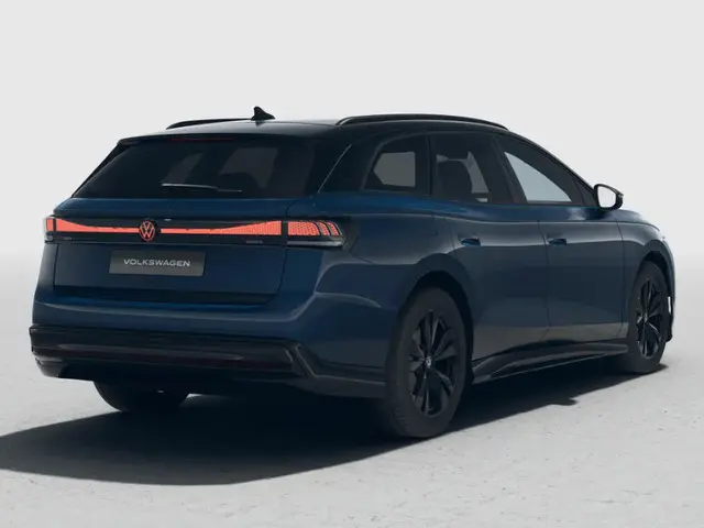 Volkswagen ID.7 Pro Limited Edition 77 kWh accu 286 PK · Draadloze telefoonlader · 360 area view · S...