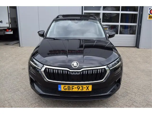 ŠKODA Karoq 1.5 TSI ACT Business Edition | NL-Auto | Open dak | Varioflex stoelen