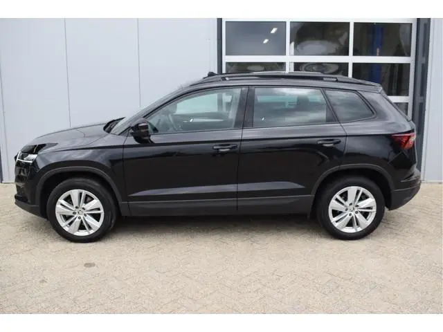 ŠKODA Karoq 1.5 TSI ACT Business Edition | NL-Auto | Open dak | Varioflex stoelen