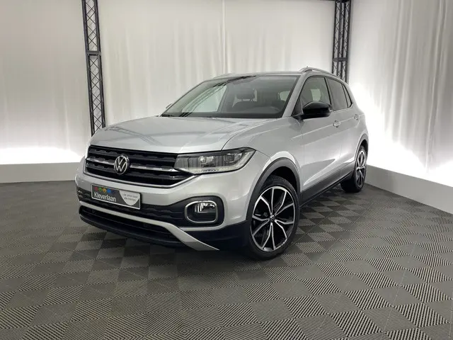 Volkswagen T-Cross 1.0 TSI Style | Virtual cockpit | 18 inch | Sportstoelen | Stoelverwarming | Came...