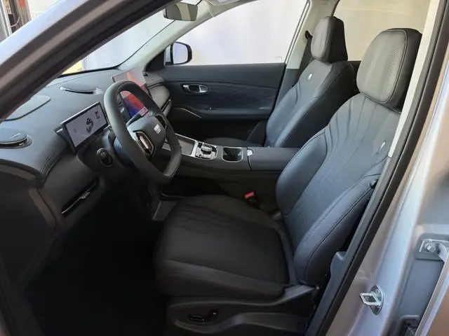 Geely Starray EM-i