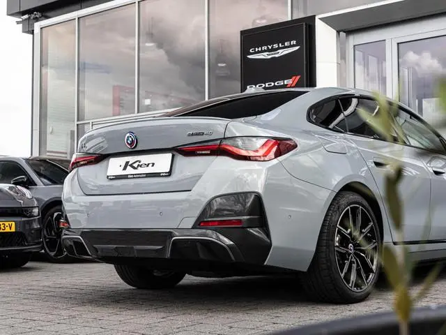 BMW i4