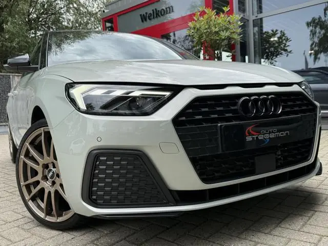 Audi A1 Sportback TFSI AUT. *!* S-LINE *!* CAMERA/ CARPLAY/ 18 INCH/ LED/ 13 DKM/ 2024 *!*