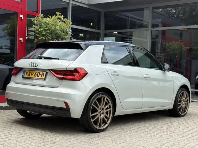 Audi A1 Sportback TFSI AUT. *!* S-LINE *!* CAMERA/ CARPLAY/ 18 INCH/ LED/ 13 DKM/ 2024 *!*