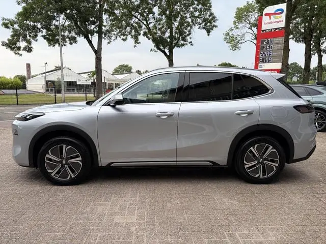 Geely Starray EM-i