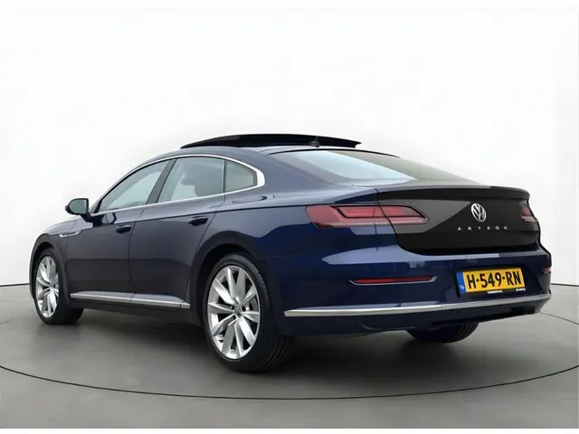 Volkswagen Arteon 1.5 TSI 150PK Aut. Elegance Pano Dode-Hoek Keyless