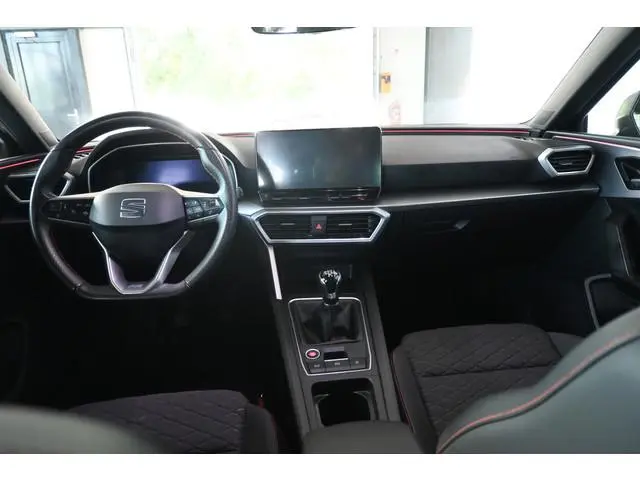 SEAT Leon 1.5 TSI FR Launch Edition Clima Navigatie Carplay Virtual LED Rijklaarprijs! Inruil Mogeli...