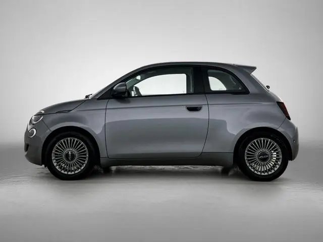 Fiat 500 42 kWh | Stoelverwarming | Camera | Dodehoek detectie |