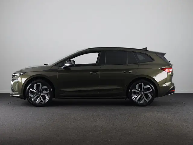 Škoda Enyaq 60 Sportline 204 pk | Panoramadak | Adaptive Cruise Control | Blind Spot |