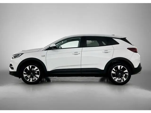 Opel Grandland X 1.2 Turbo Business Executive