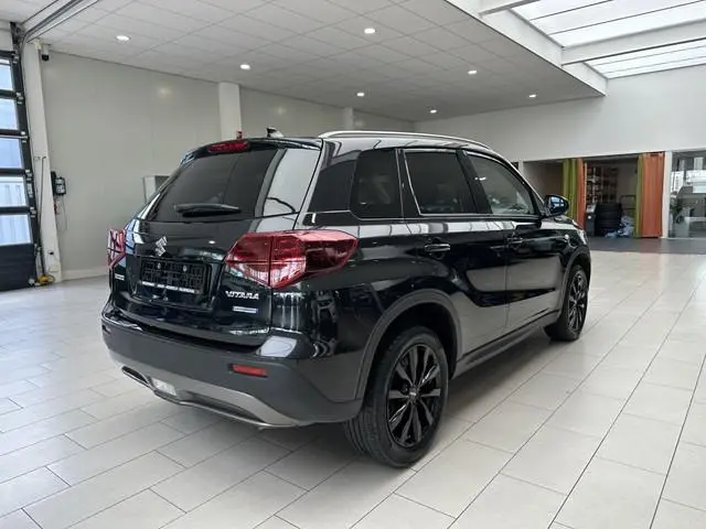 Suzuki Vitara 1.4 Boosterjet Select Hybride [ 17"inc ZWARTE VELGEN I CAMERA I NAVI I ADAPTIEVE CRUIS...