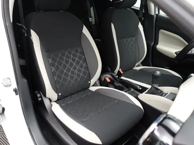 Nissan Micra 1.0 IG-T N-Design- Bose Audio, Xenon Led, Design Two Tone Interieur, Lane Assist, Priva...