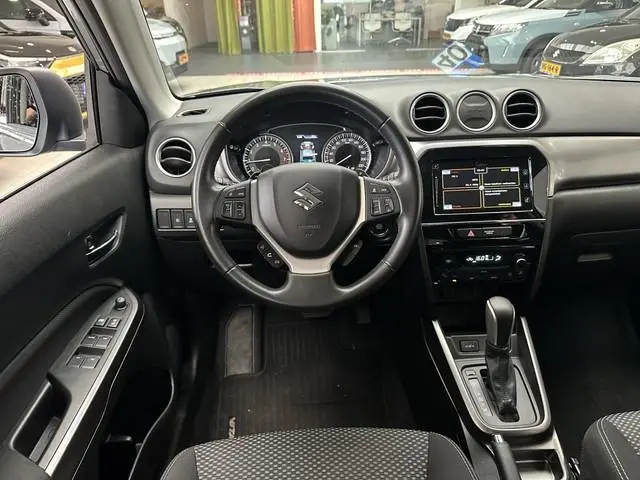Suzuki Vitara 1.4 Boosterjet Select Hybride [ 1500 KG TREKGEWICHT I CAMERA I ADAPTIEVE CRUISE ]