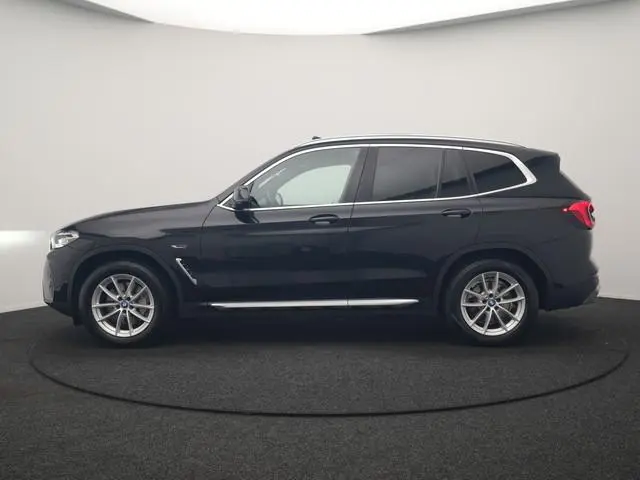 BMW X3 xDrive30e  PHEV 293pk Dealer O.H | Trekhaak Af Fabriek | Panodak | 360 Camera | Lederen Sport...