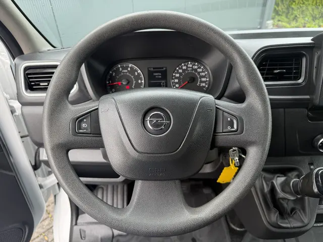 Opel Movano